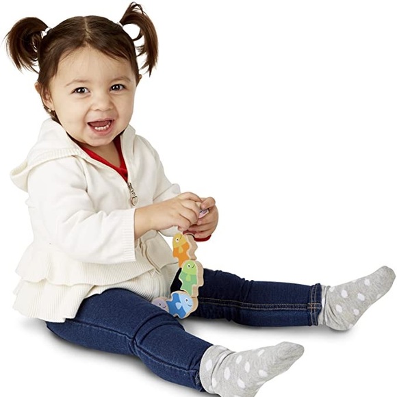 🎊LAST ONR🎊 NWT Melissa and Doug Friendly Fish Grasping Toy - Picture 2 of 3